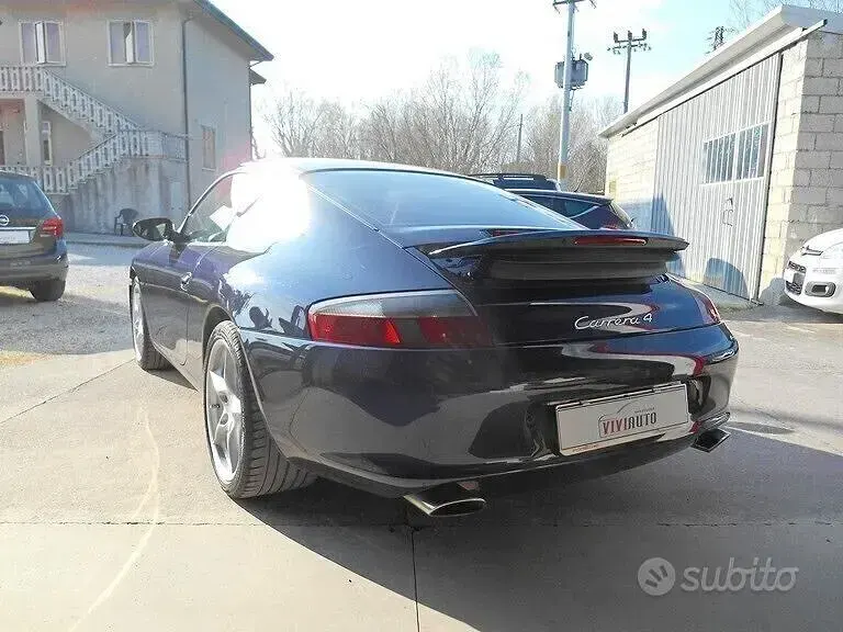 Usata Porsche 911 Carrera 4 320 CV (235 kW) 2003 Blu Coupé