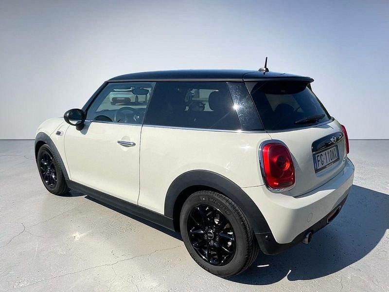 Usata Mini Cooper D Hype 116 CV (85 kW) 2016 Beige Utilitaria