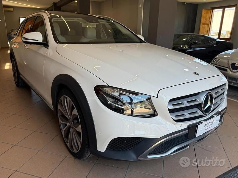 Usata Mercedes E220 Premium Plus 194 CV (142 kW) 2019 Bianco Station wagon