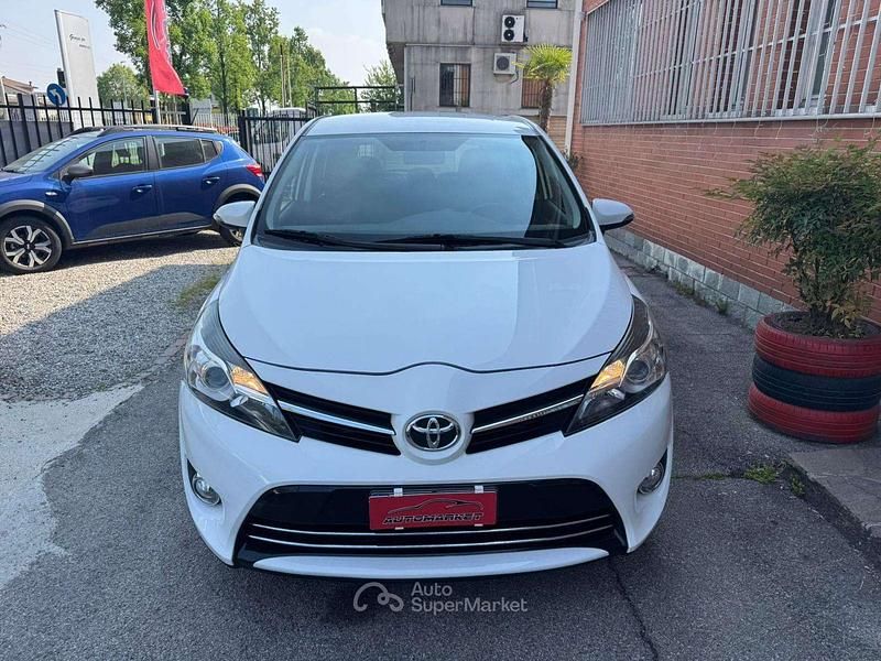 Usata Toyota Verso Style 111 CV (81 kW) 2014 Bianco Monovolume