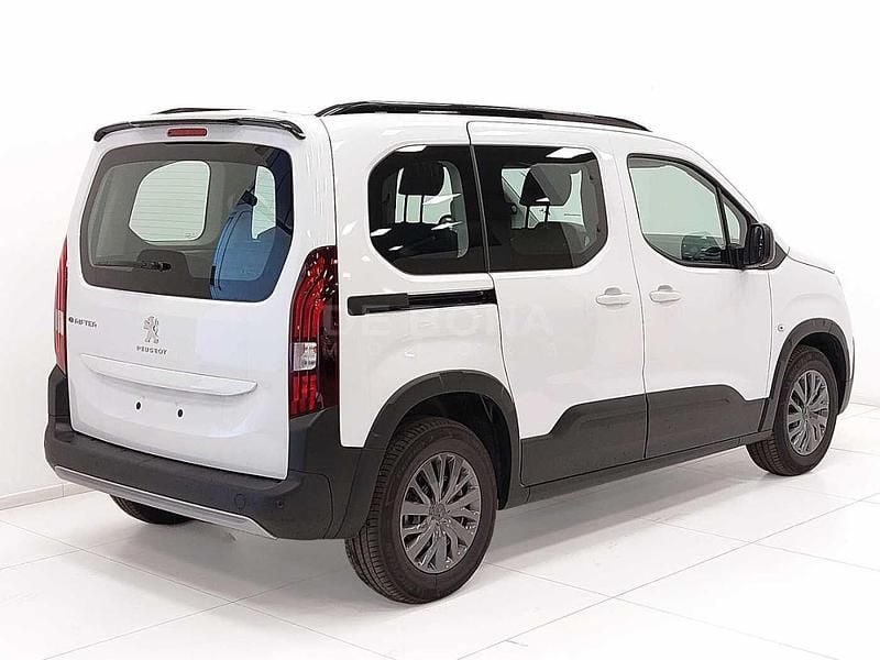 Usata Peugeot e-Rifter Allure 100 kW (136 CV) 2024 Bianco Monovolume