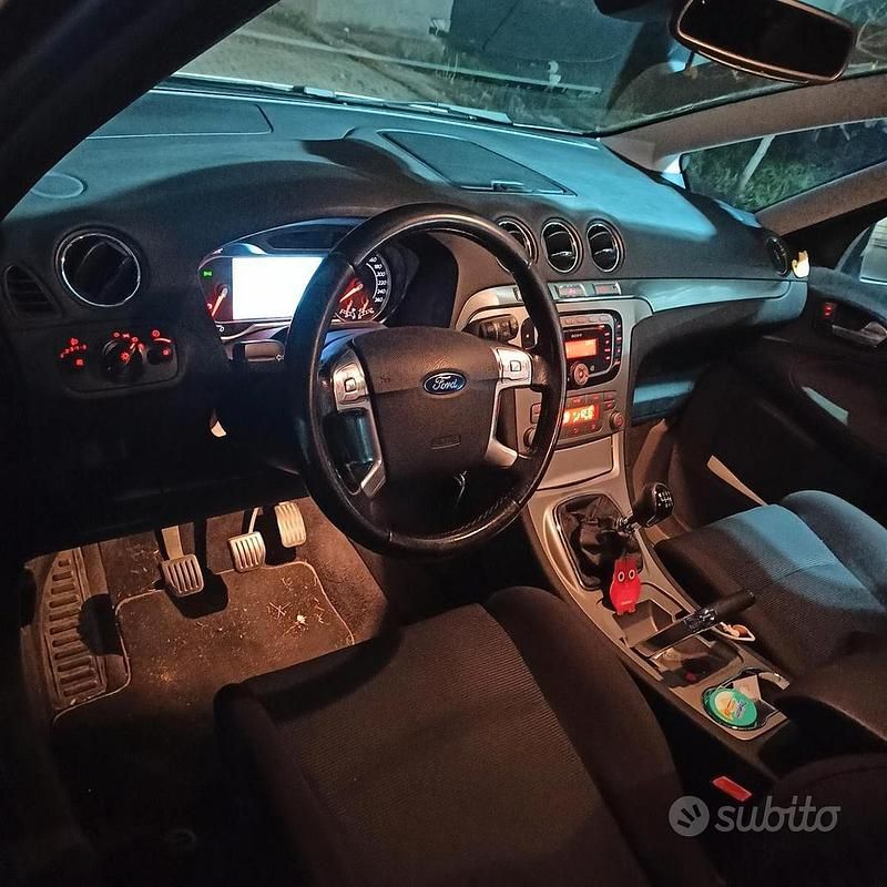 Usata Ford S-MAX 140 CV (102 kW) 2008 Grigio Monovolume