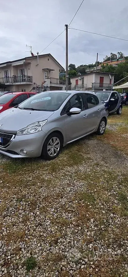 Usata Peugeot 208 82 CV (60 kW) 2012 Grigio Utilitaria