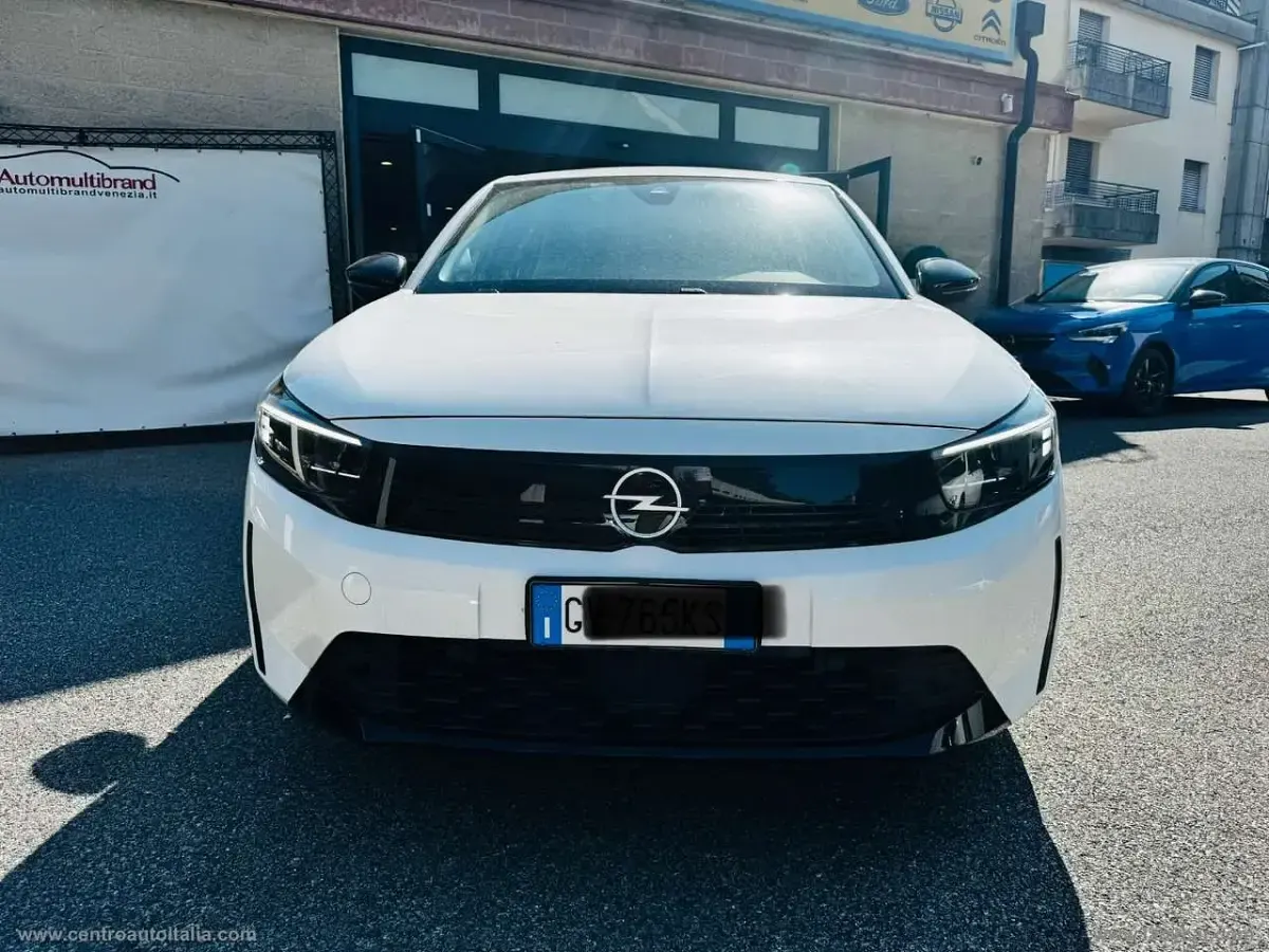 Usata Opel Corsa Edition 75 CV (55 kW) 2024 Bianco Utilitaria