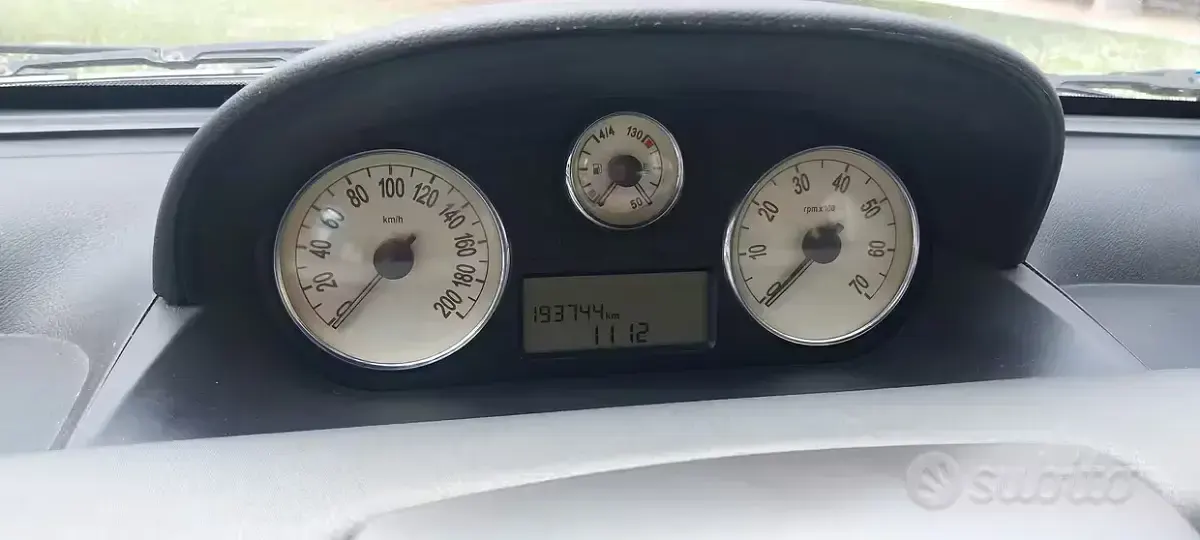 Usata Lancia Ypsilon 70 CV (51 kW) 2004 Utilitaria