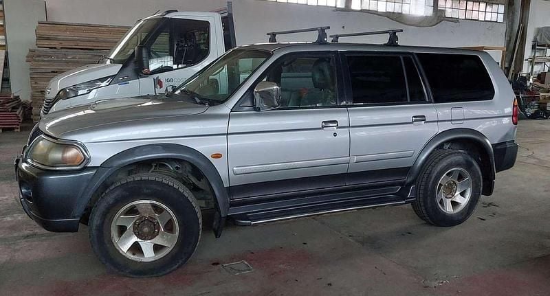 Argento Usata 2003 Mitsubishi Pajero SUV | 2800 € (Super prezzo) - Immagine 1/4