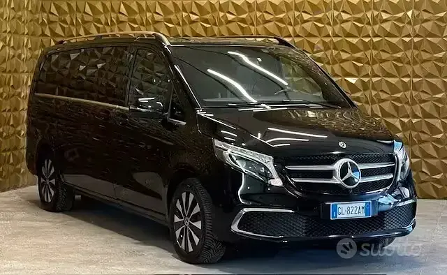 Usata Mercedes V250 Premium 190 CV (139 kW) 2022 Nero Monovolume