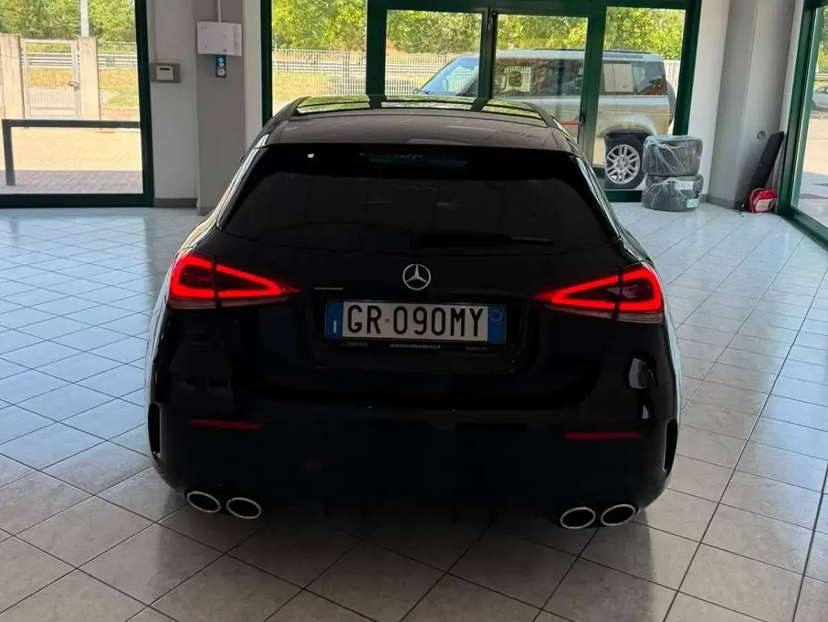 Usata Mercedes A180 116 CV (85 kW) 2022 Nero Berlina