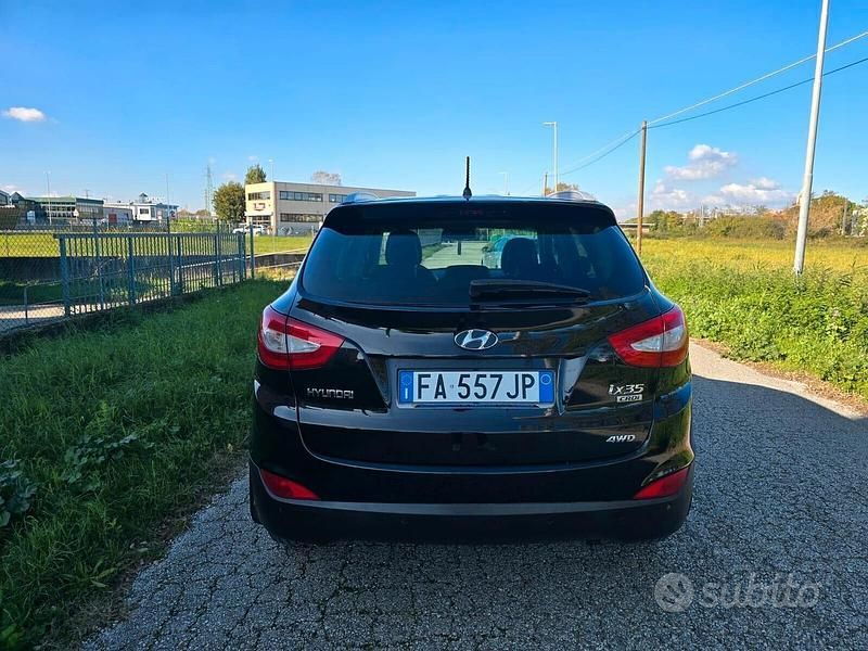Usata Hyundai ix35 Classic 183 CV (134 kW) 2015 Nero SUV
