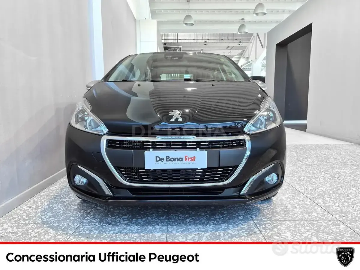 Usata Peugeot 208 Allure 110 CV (80 kW) 2018 Nero Utilitaria