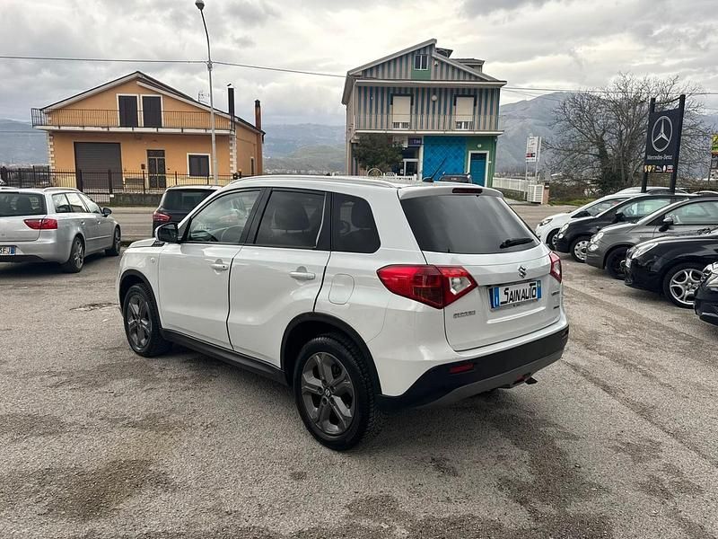 Usata Suzuki Vitara 119 CV (87 kW) 2015 Bianco SUV