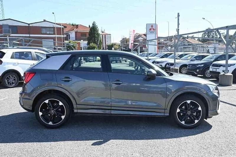 Usata Audi Q2 S-Line 116 CV (85 kW) 2025 Grigio SUV