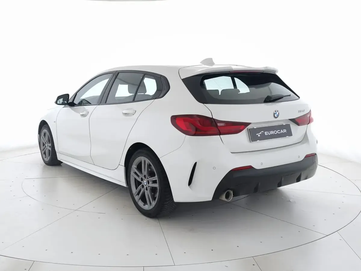 Usata BMW 116 M Sport 116 CV (85 kW) 2021 Bianco Utilitaria