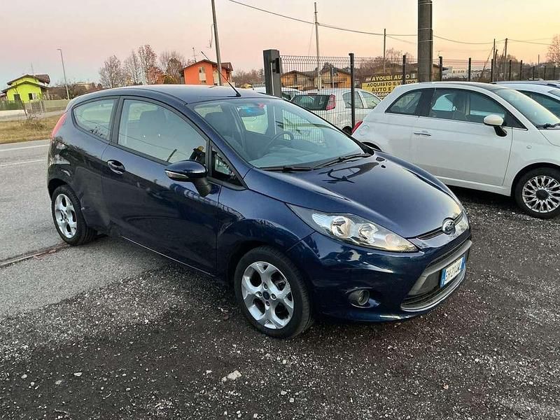 Usata Ford Fiesta Titanium 82 CV (60 kW) 2011 Berlina