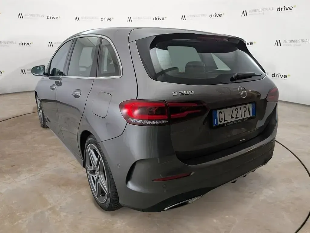Usata Mercedes B200 Premium 163 CV (119 kW) 2022 Grigio Utilitaria