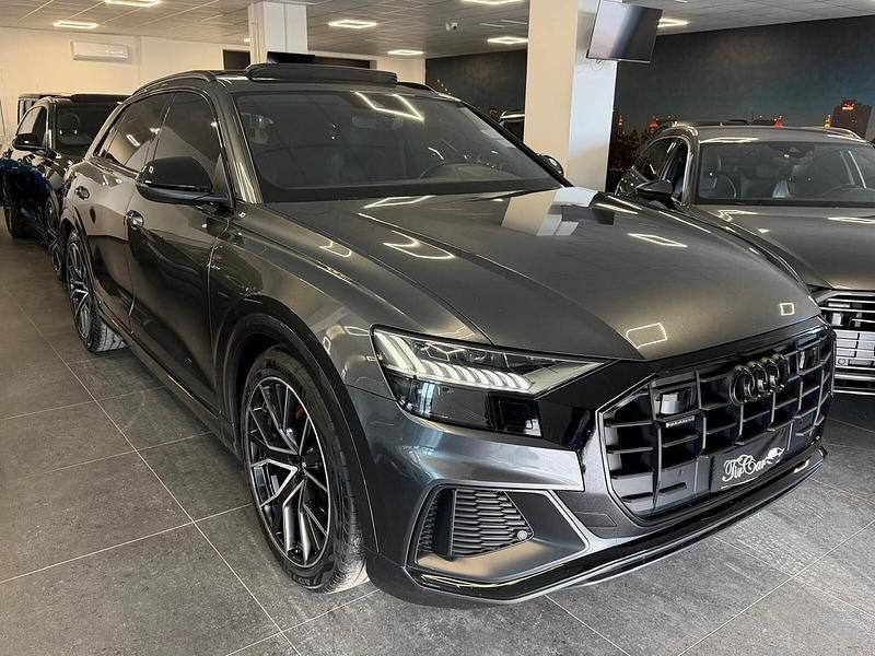 Usata Audi Q8 S-Line 285 CV (209 kW) 2021 Grigio SUV