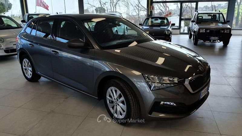 Usata Skoda Scala Ambition 95 CV (69 kW) 2023 Grigio Utilitaria