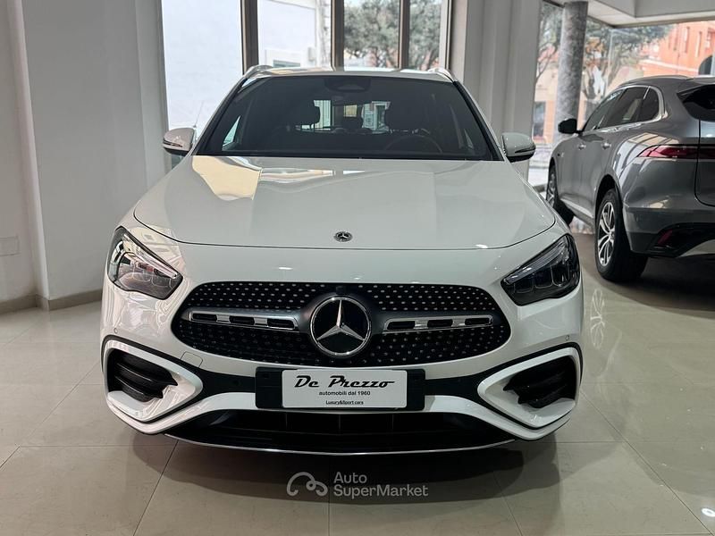 Usata Mercedes GLA180 AMG 116 CV (85 kW) 2024 Bianco SUV