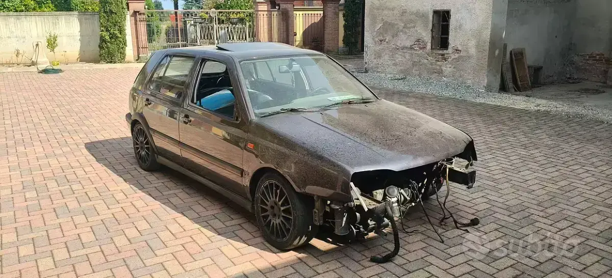 Usata VW Golf III GTI 150 CV (110 kW) 1992 Viola Utilitaria