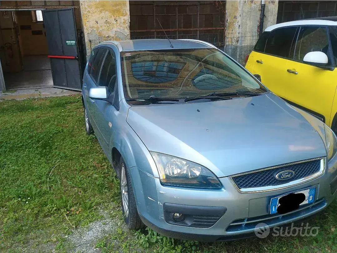 Usata Ford Focus 90 CV (66 kW) 2006 Blu Station wagon