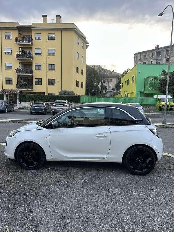 Usata 2014 Opel Adam Utilitaria | 4200 € (Ottimo prezzo) - Immagine 1/4