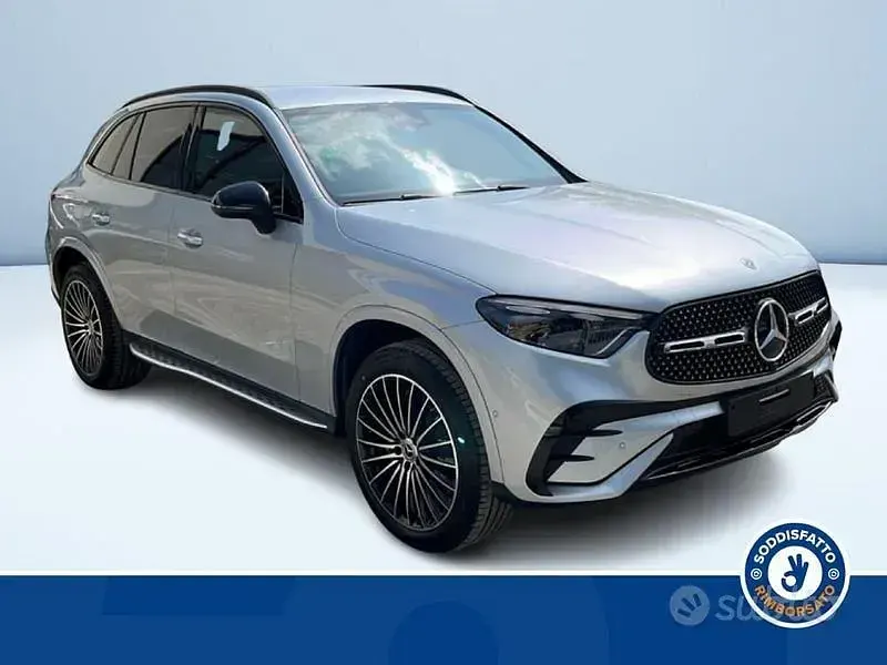 Nuova Mercedes GLC300e AMG 333 CV (244 kW) 2026 Grigio SUV