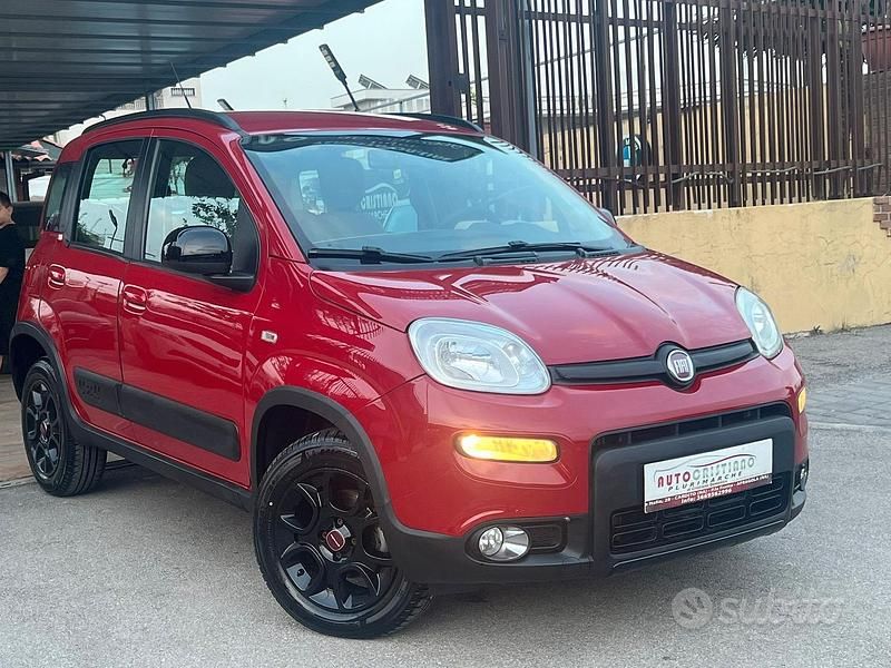 Usata Fiat Panda Cross 95 CV (69 kW) 2014 Rosso Utilitaria