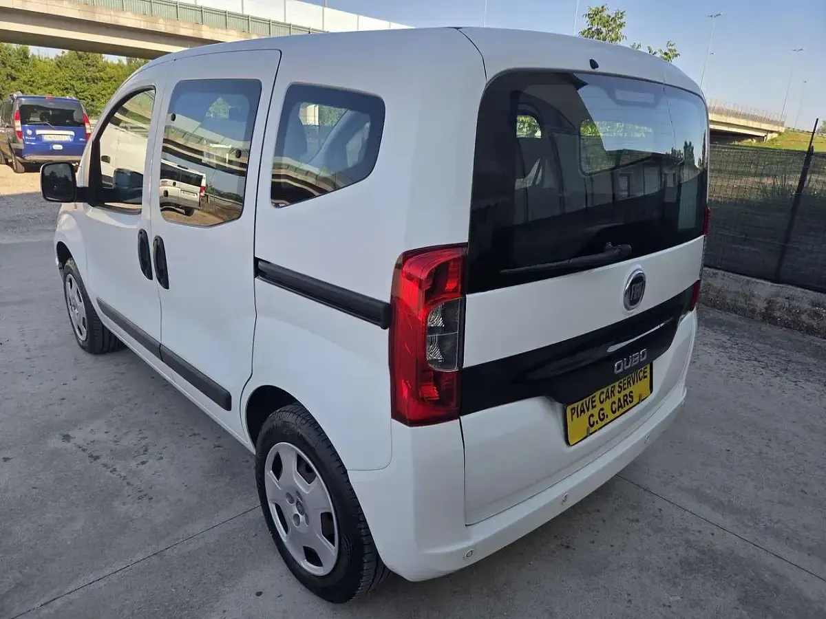 Usata Fiat Qubo Lounge 69 CV (50 kW) 2018 Bianco Monovolume