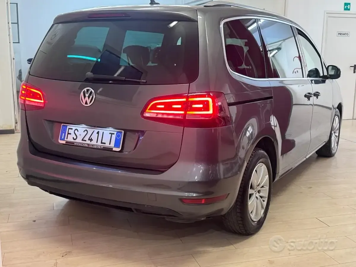 Usata VW Sharan 150 CV (110 kW) 2018 Grigio Monovolume