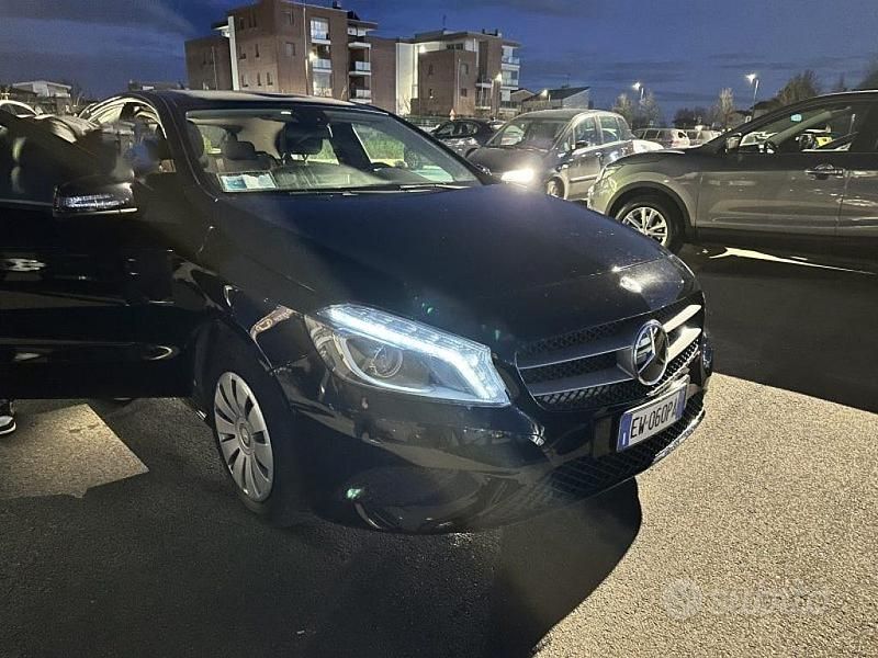 Usata Mercedes A160 Executive 90 CV (66 kW) 2014 Nero metallizzato Berlina