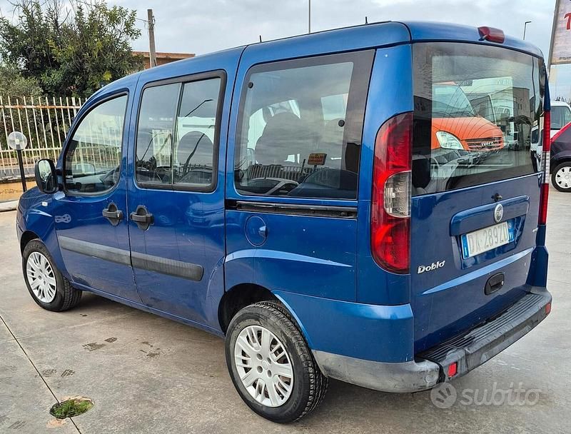 Usata Fiat Doblò Dynamic 120 CV (88 kW) 2006 Blu Monovolume