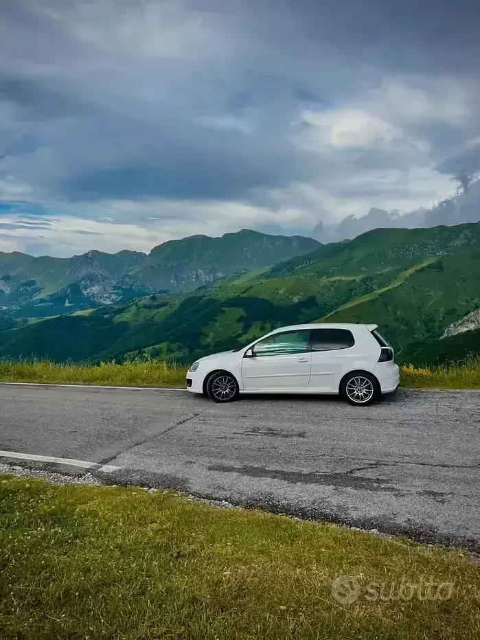 Usata VW Golf V GTI 200 CV (147 kW) 2007 Berlina
