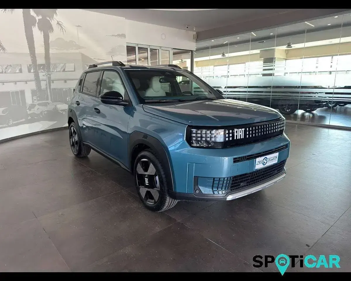 Usata Fiat Grande Panda La Prima 110 CV (80 kW) 2025 Blu/azzurro Utilitaria