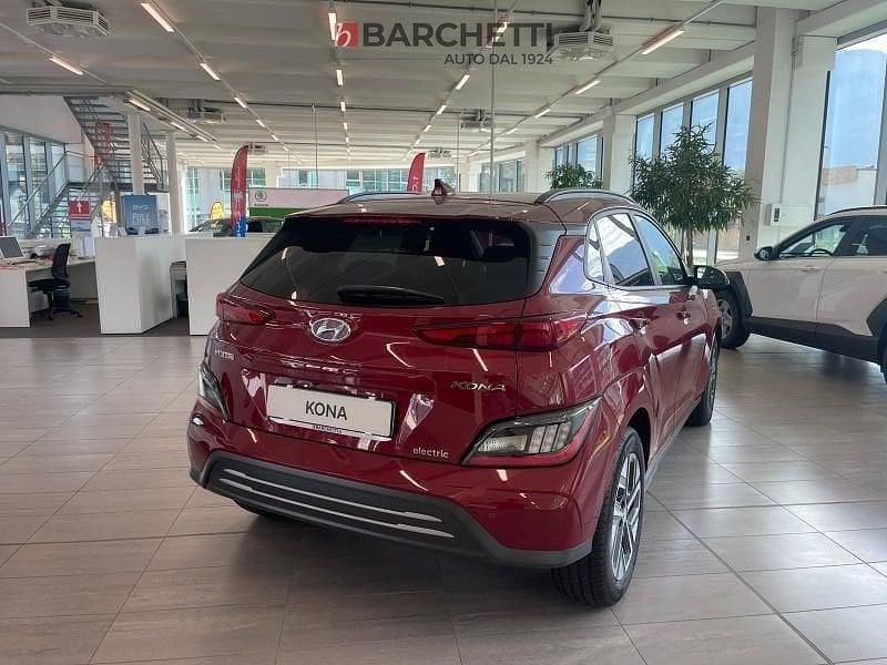 Usata Hyundai Kona 100 kW (136 CV) 2023 Rosso SUV