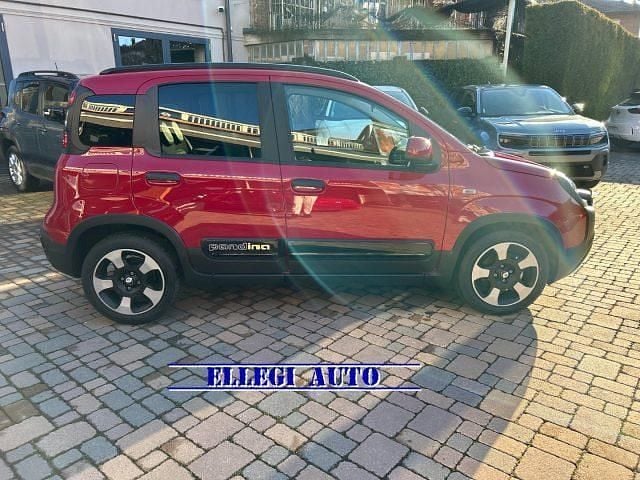 Nuova Fiat Panda Cross Cross 69 CV (50 kW) 2025 Rosso Utilitaria