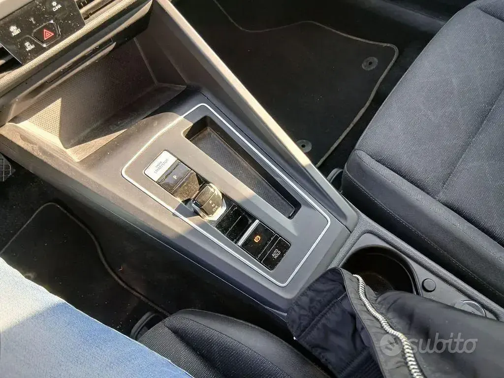 Usata VW Golf VIII 150 CV (110 kW) 2022 Bianco Berlina