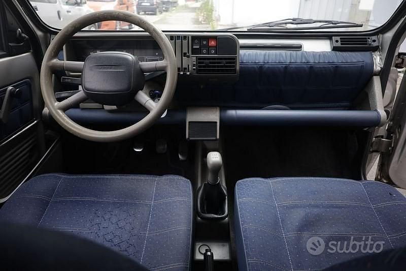 Usata Fiat Panda Young 54 CV (39 kW) 2001 Grigio Utilitaria