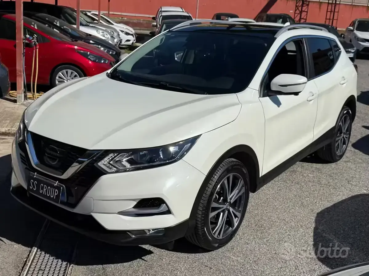 Usata Nissan Qashqai Tekna 116 CV (85 kW) 2017 Bianco SUV