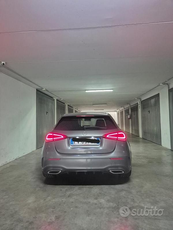 Usata Mercedes A200 AMG line 150 CV (110 kW) 2019 Grigio Berlina