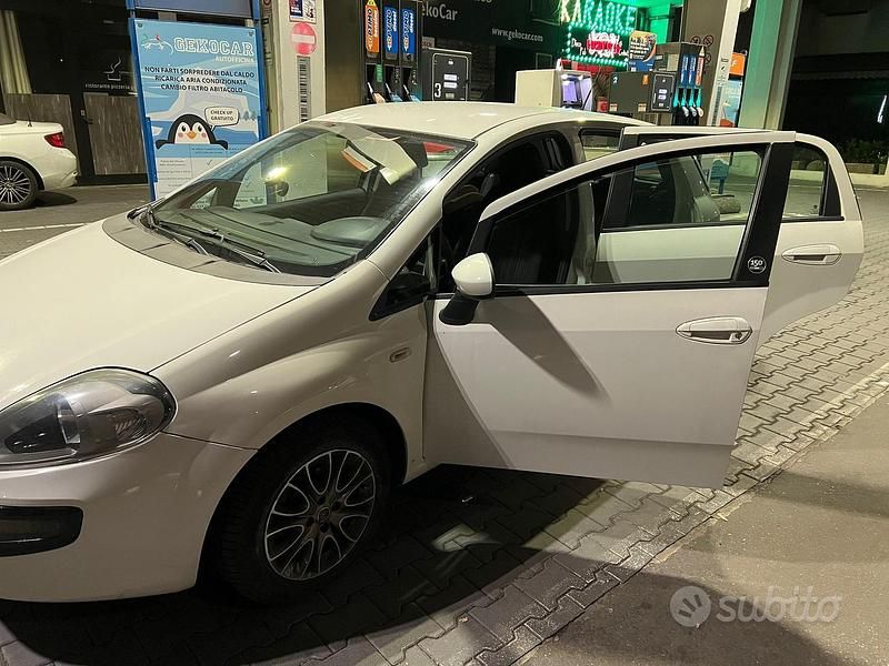 Usata Fiat Punto Evo 75 CV (55 kW) 2011 Bianco Utilitaria