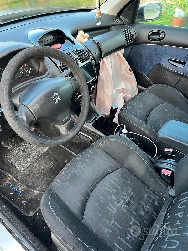 Usata Peugeot 206 2001 Grigio Berlina