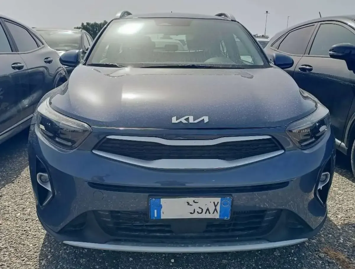 Usata Kia Stonic Style 101 CV (74 kW) 2023 Blu/azzurro SUV