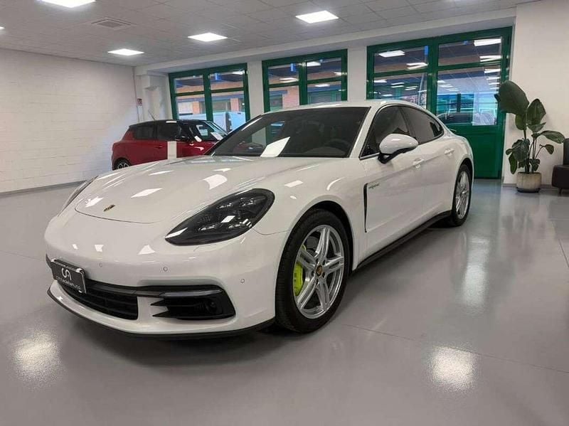 Usata Porsche Panamera 330 CV (242 kW) 2019 Bianco Berlina