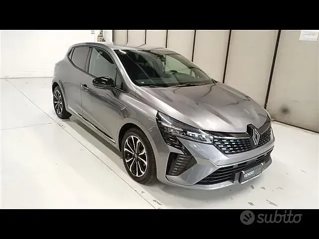 Nuevo Renault Clio V Techno 90 CV (66 kW) 2025 Gris Berlina