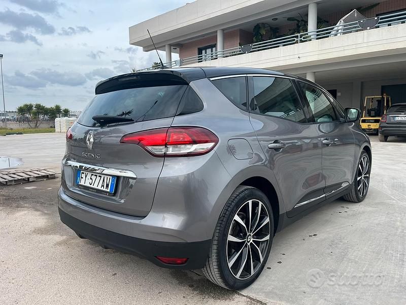Usata Renault Scénic IV Initiale Paris 150 CV (110 kW) 2019 Grigio Monovolume