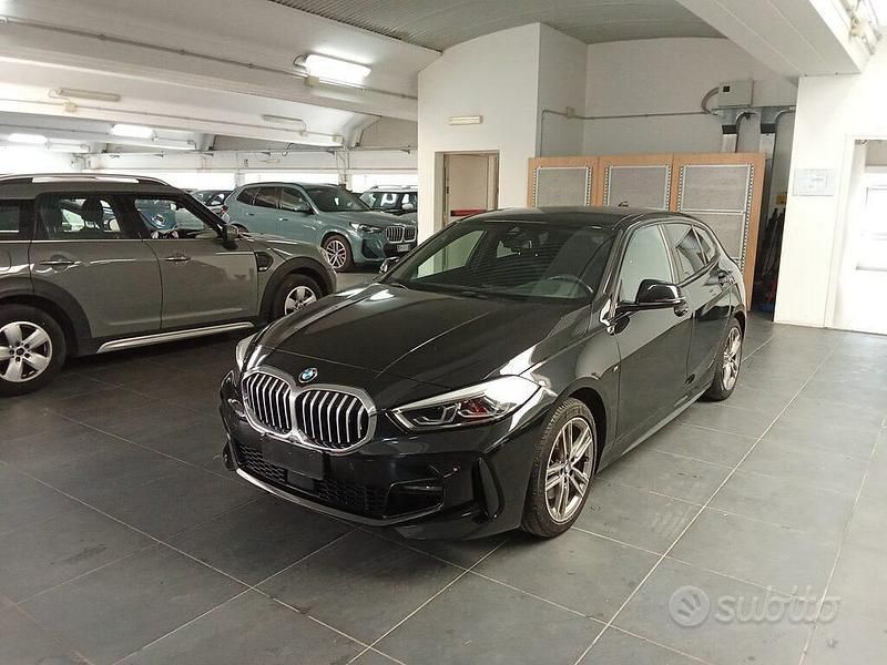 Usata BMW 116 Sport Line 108 CV (79 kW) 2022 Nero Utilitaria