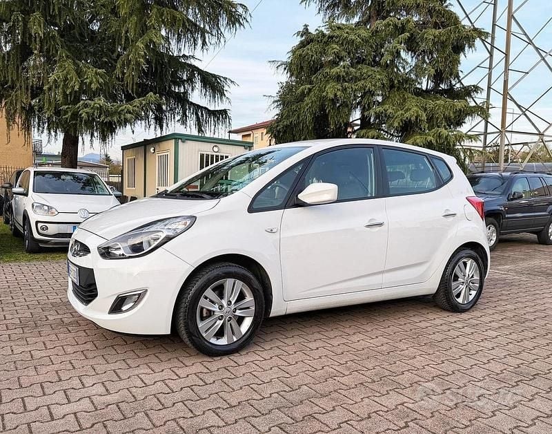 Usata Hyundai ix20 Comfort 90 CV (66 kW) 2013 Bianco Utilitaria