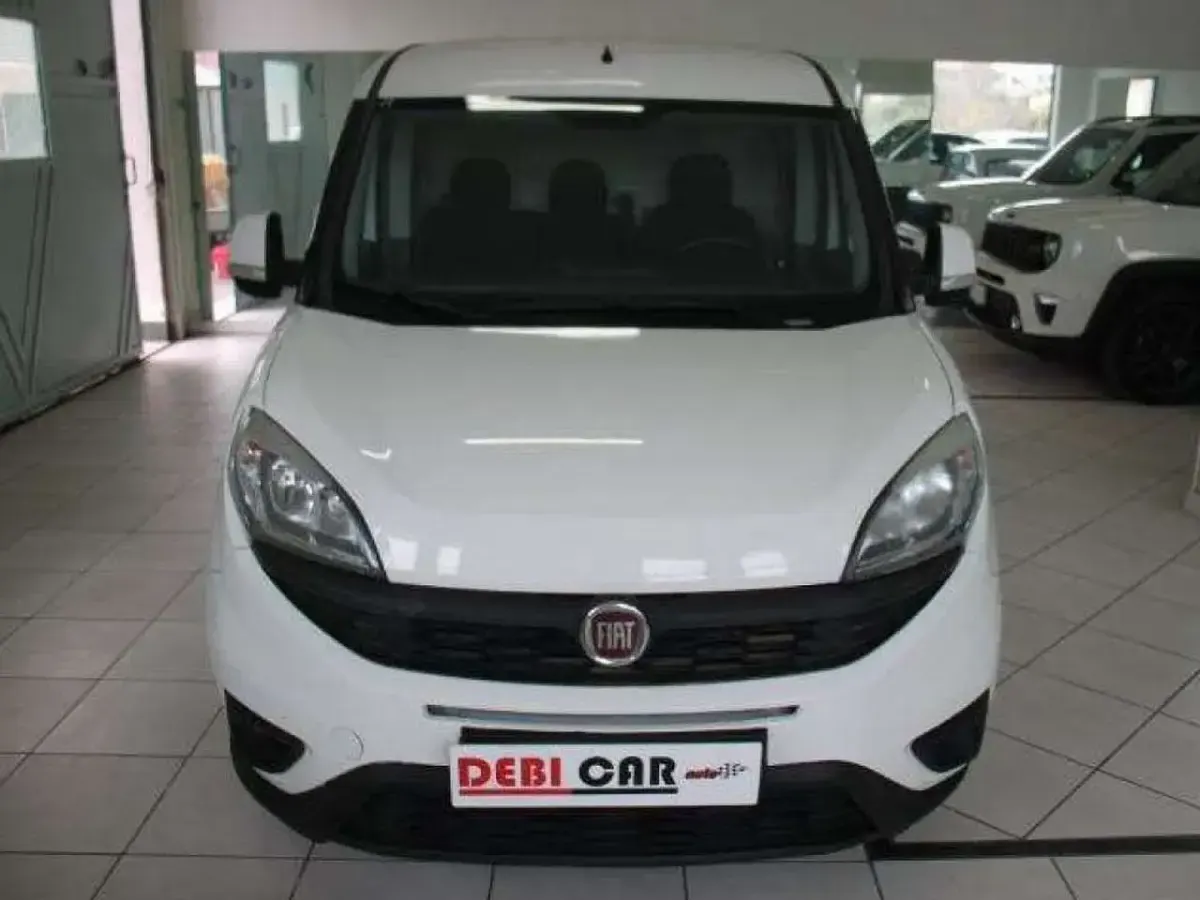 Usata Fiat Doblò 105 CV (77 kW) 2017 Bianco Monovolume