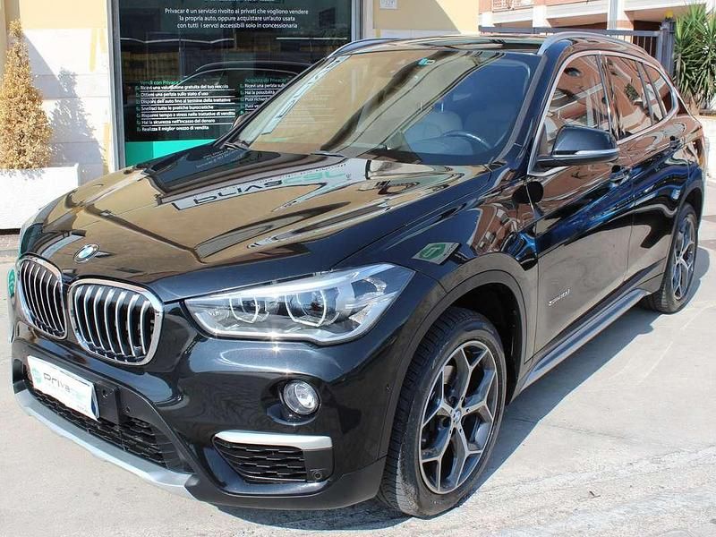 Nero Usata 2017 BMW X1 Comfort Edition SUV | 17.500 € (Buon prezzo) - Immagine 1/4