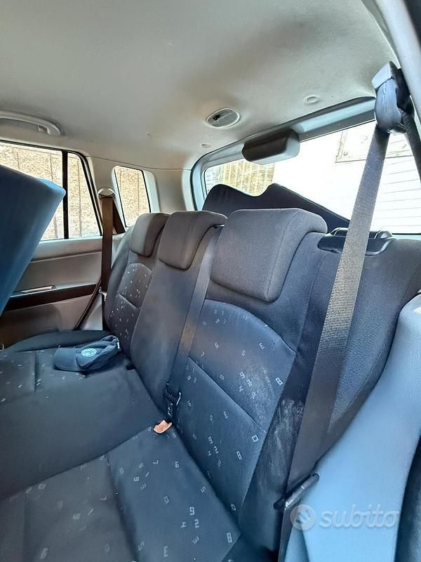 Usata Mazda 2 2000 Grigio Monovolume